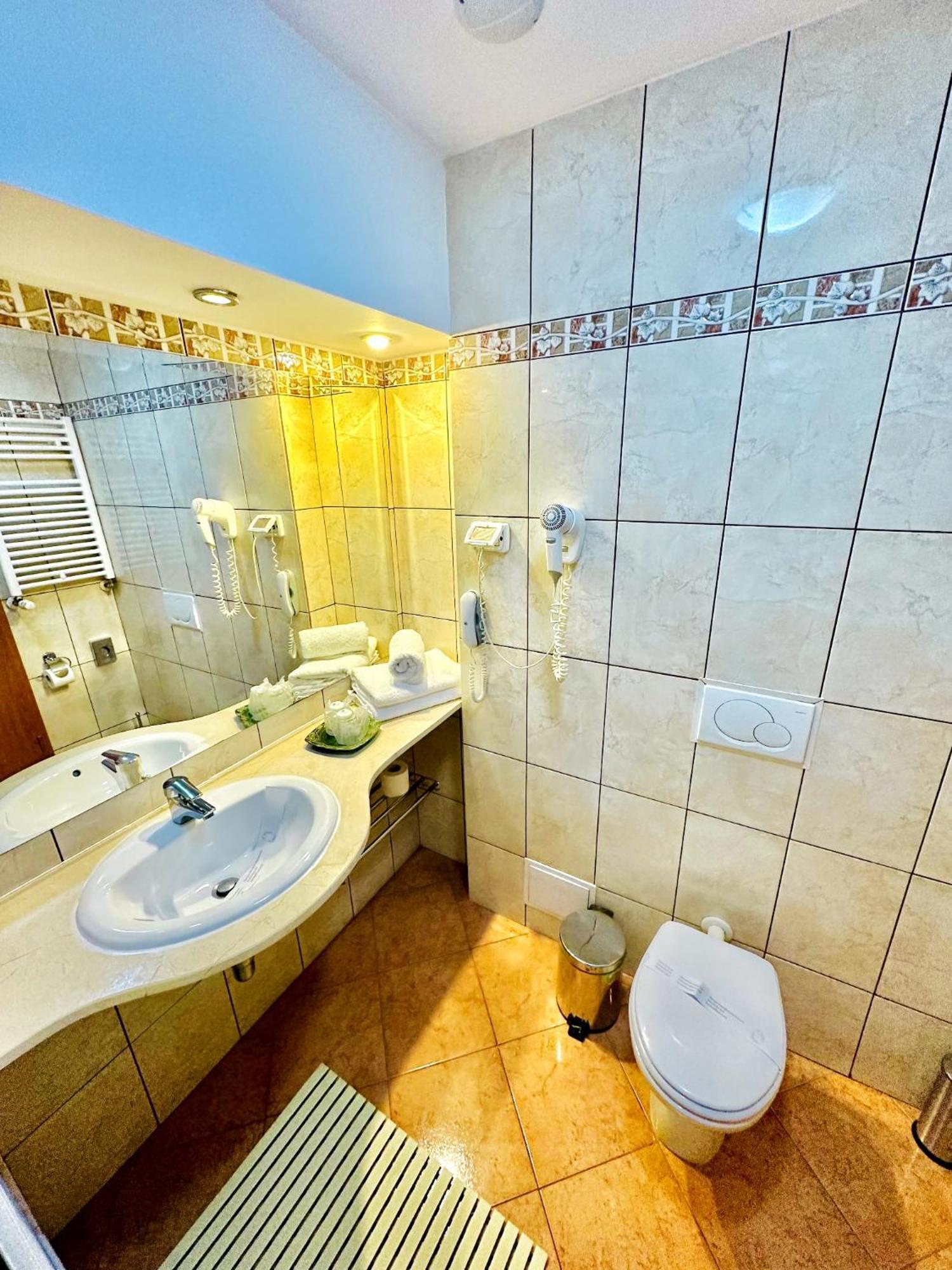 Atrium Panoramic Hotel & Spa Предеал Екстериор снимка