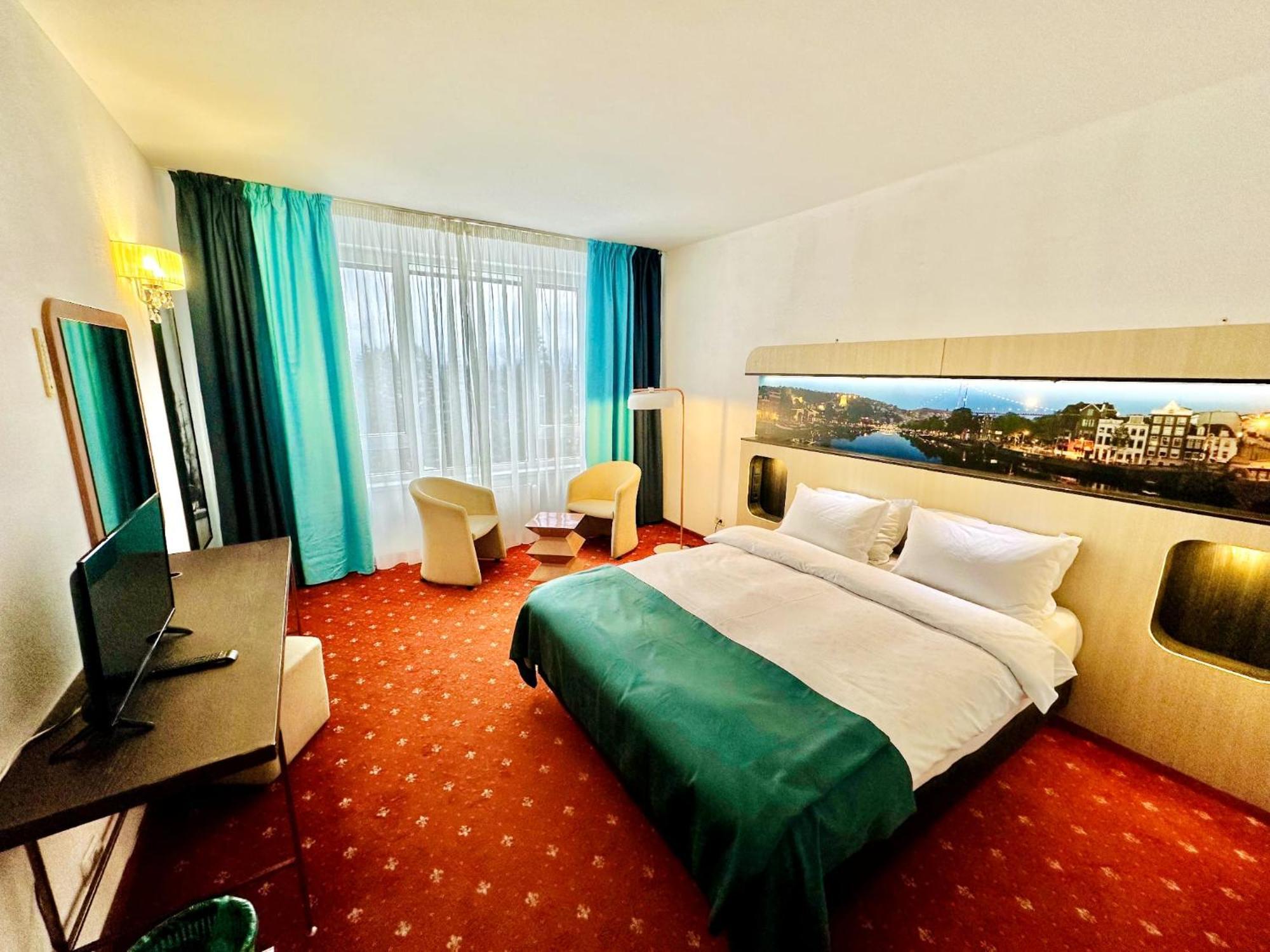 Atrium Panoramic Hotel & Spa Предеал Екстериор снимка