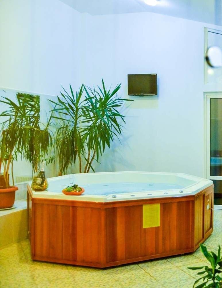 Atrium Panoramic Hotel & Spa Предеал Екстериор снимка